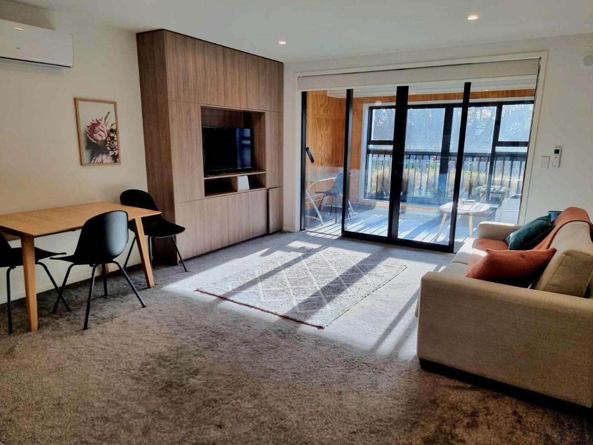 Modern 1 Bedroom Apartment Across From Hagley Park Christchurch Exterior foto